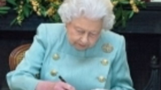 Postavení Alžběty II. v současném britském politickém systému | Ústav ...