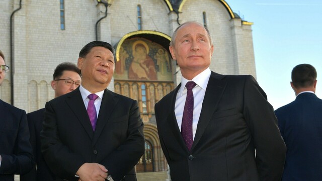 Vladimir_Putin_and_Xi_Jinping.jpg