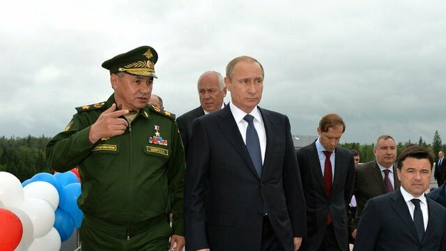 Vladimir_Putin_at_«Army-2015»_03.jpg