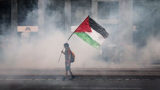 2025-09-22T000000Z_976665669_MT1NURPHO0004N4EBU_RTRMADP_3_MILAN-PROTESTS-GAZA-STRIKE.JPG