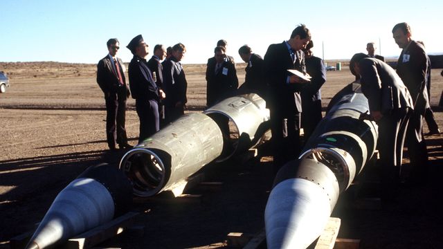 INF_inspection_of_Pershing_II_missiles_in_1989_(1).jpg